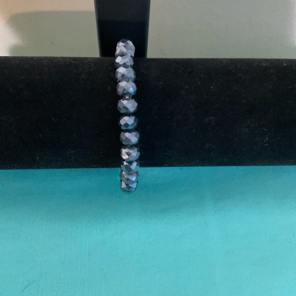 Chic Blue/Gray with Blue Geode and Gold Accent Bracelet - Picture 3 of 4